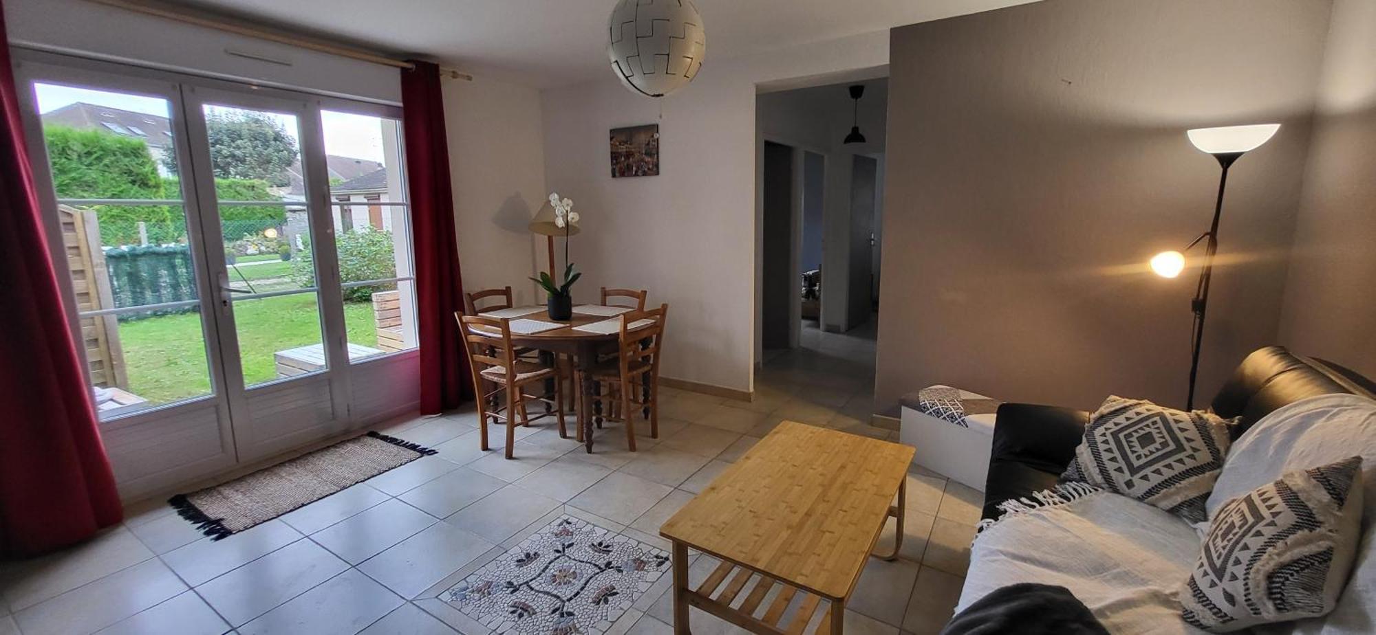 Maison De Plein Pied Avec Jardin Privatif Centre Ville Milly-la-Foret Extérieur photo