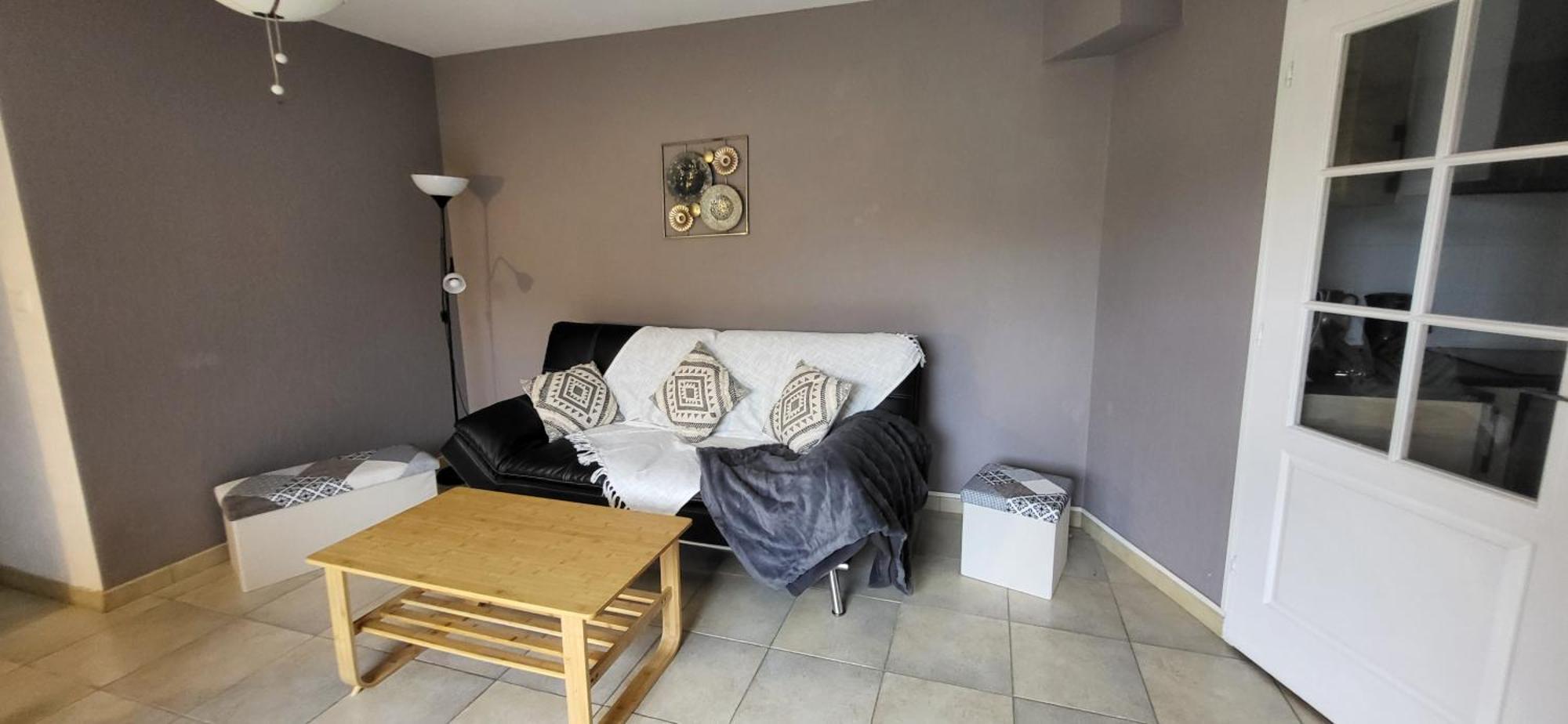 Maison De Plein Pied Avec Jardin Privatif Centre Ville Milly-la-Foret Extérieur photo