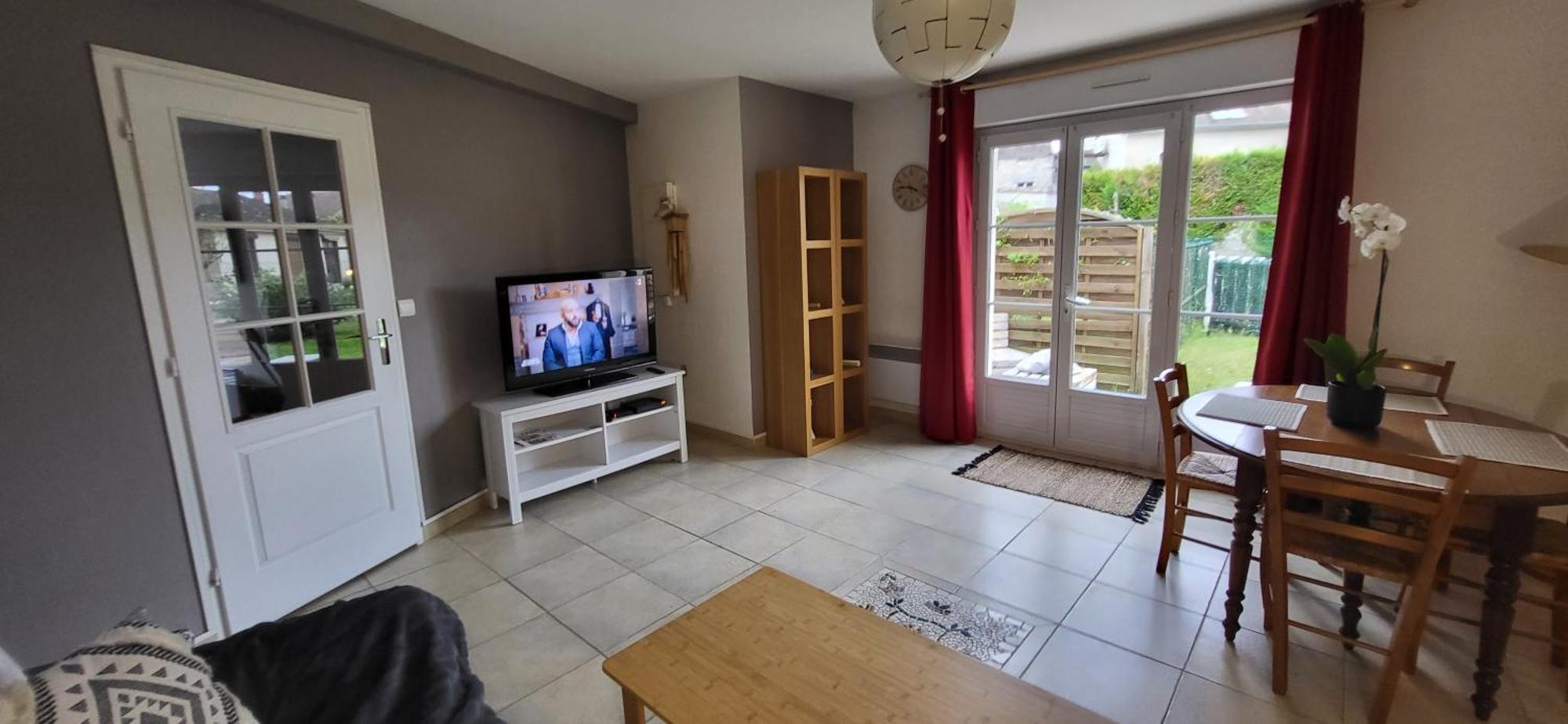 Maison De Plein Pied Avec Jardin Privatif Centre Ville Milly-la-Foret Extérieur photo